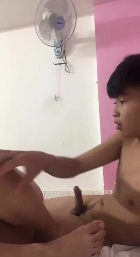 Câu chuyện 2 bạn thân học chung móc lồn bú cặc cho nhau ầm ầm những ko cho đụ.