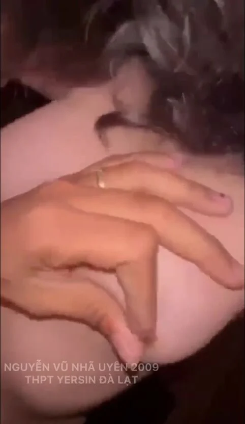 Clip sex NGUYỄN VŨ NHÃ UYÊN, sinh năm 2003 tại Đà Lạt