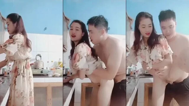 Em đang nấu ăn mà anh cũng kéo lên chơi