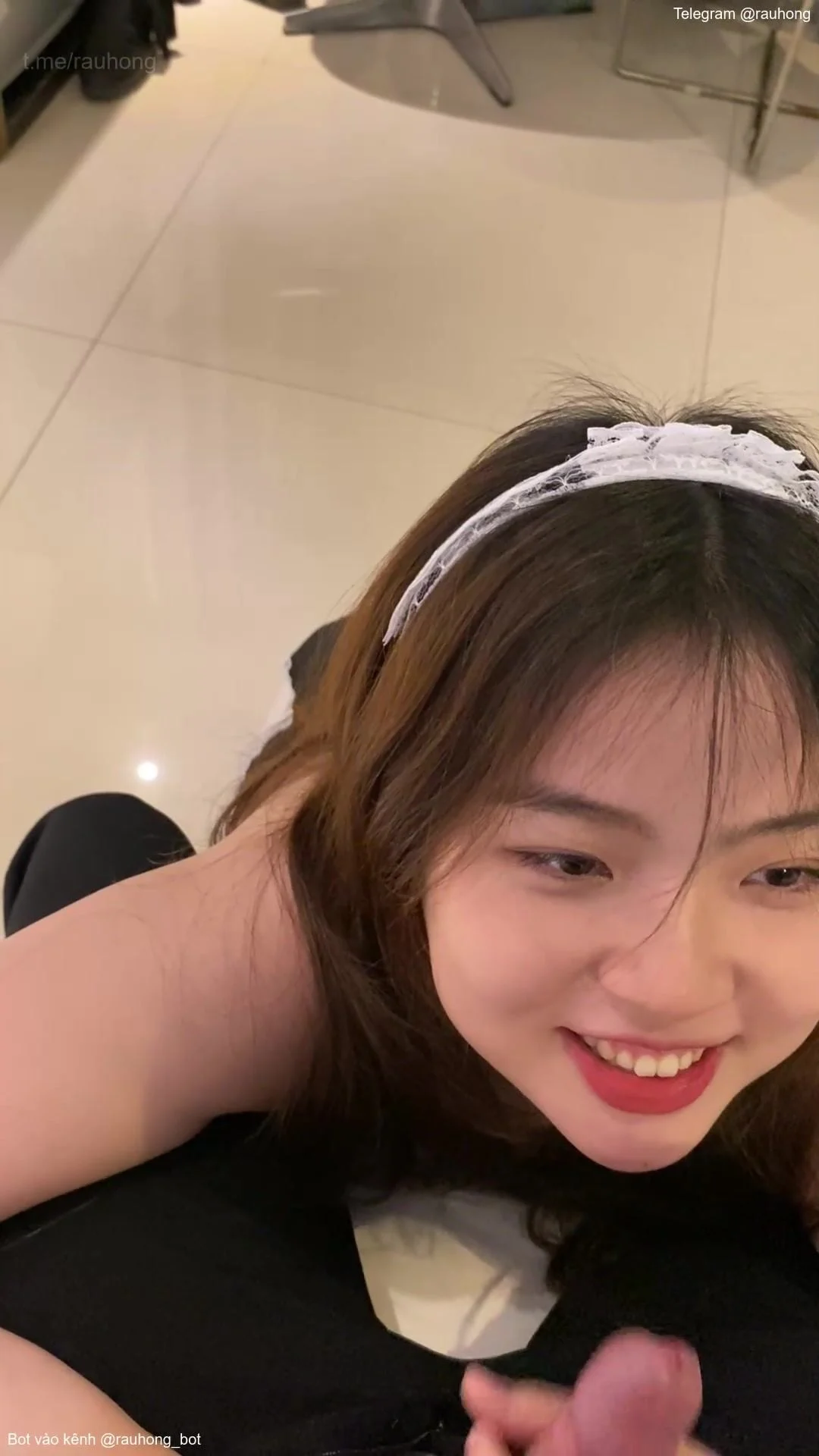 Mặc đồ hầu ai rồi bú cu cho anh